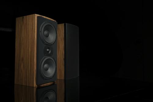 C4_Images_Product_Studio_Triad_4